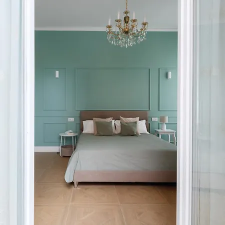 Bright Luxury - *
