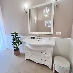 Bright Luxury In Řím